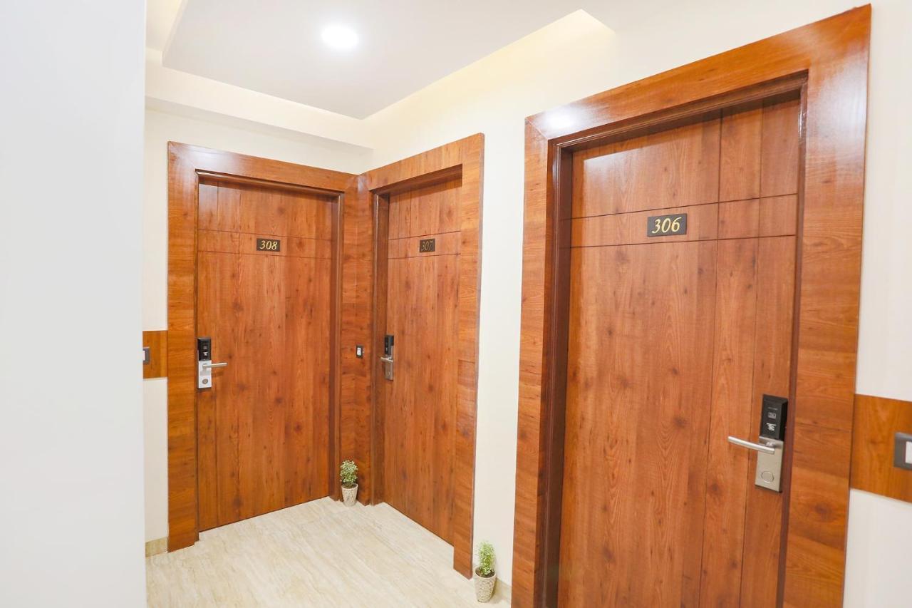 Fabhotel Golf Inn Golf Course Road グルガウン エクステリア 写真